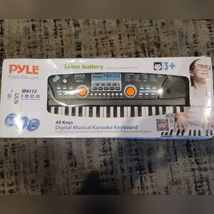 Pyle Black Digital Musical Karaoke Keyboard